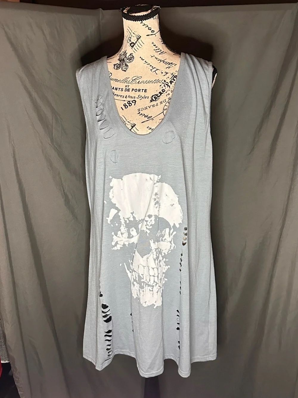 MISSLOOK Light Gray Skull Distressed Tank Top dress